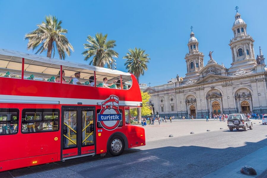 Santiago Pass: The best way to explore the city - San Cristobal Hill: cable car, funicular, and panoramic buses in one rhythm