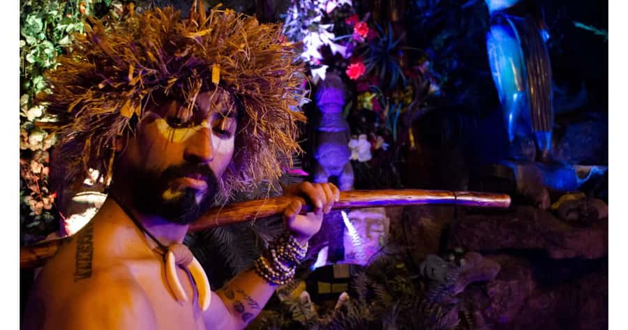 Santiago: Private Dinner & Chilean Folk Show with Transfers - Inside Bali Hai: what this evening is really about