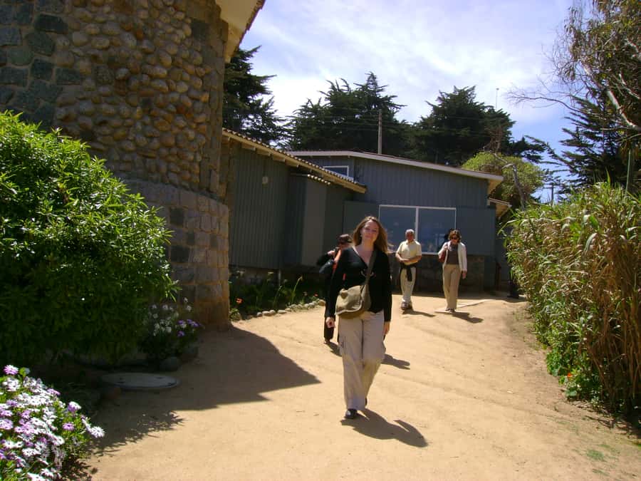 Santiago: Private Pomaire, Isla Negra, and Pablo Neruda Tour - Practical tips before you go (so the day feels smooth)
