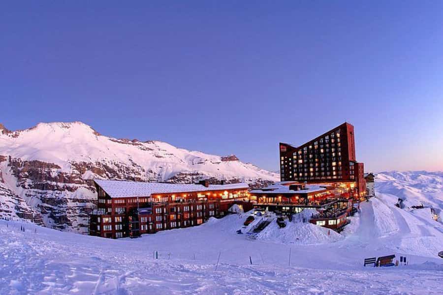 Santiago: Valle Nevado Ski Day Trip with Hotel Transfers - The Drive to Farellones and Valle Nevado: Curves, Altitude, and the Mapocho River