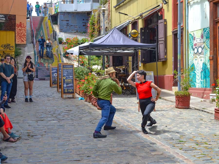 Santiago: Viña del Mar, Valparaiso & Casablanca Valley Tour - Should You Book This Santiago to Viña del Mar, Valparaíso & Casablanca Valley Tour?