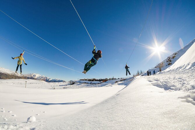 Skiing in Farellones Park: Ski Tickets, Lessons, Transportation and More - Rentals and your real-world comfort: keep an eye on damp gear