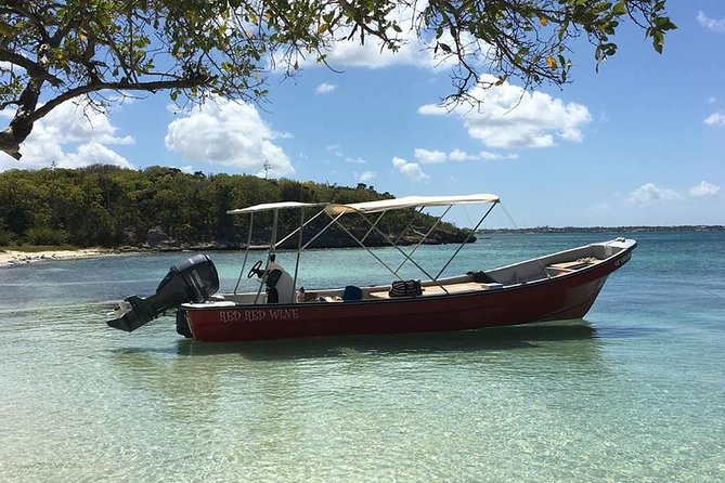 Snorkel and Exclusive Beach Exploration in Antigua - How the private boat setup keeps snorkeling calm