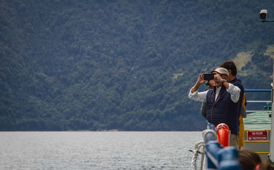 Todos los Santos Lake and Villa Peulla Tour - Sailing Todos Los Santos Lake: the view you pay for