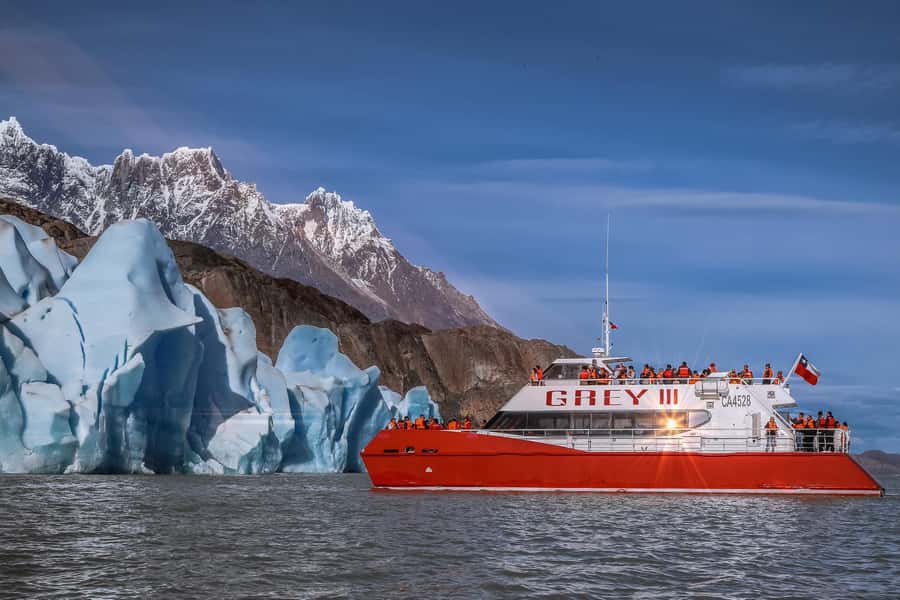 Torres del Paine: 3-Hour Scenic Boat Tour to Grey Glacier - Arriving at the glacier wall: 25+ meter ice and the sounds you can feel