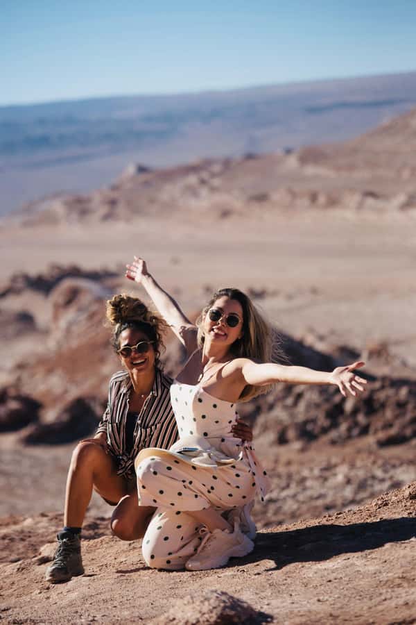 Valle de la Luna: A Moon-Like Escape in Atacama - The guide experience in English, Portuguese, and Spanish