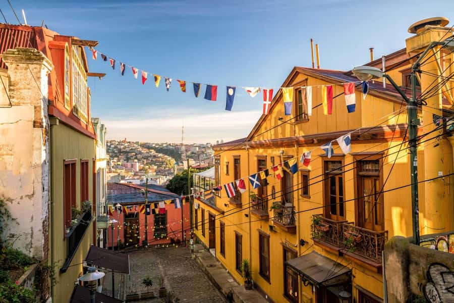 Valparaiso: Guided Walking Tour with Ascensor Rides - Key highlights in plain terms