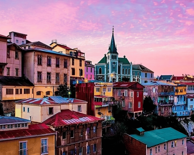 Valparaiso : Must-See Sites Walking Tour With A Guide - Paseo Gervasoni and the Lukas Museum: art stops with context