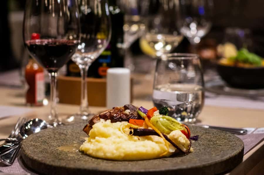 Viña Concha y Toro Nighttime: Dinner Show - Who this nighttime dinner show fits best