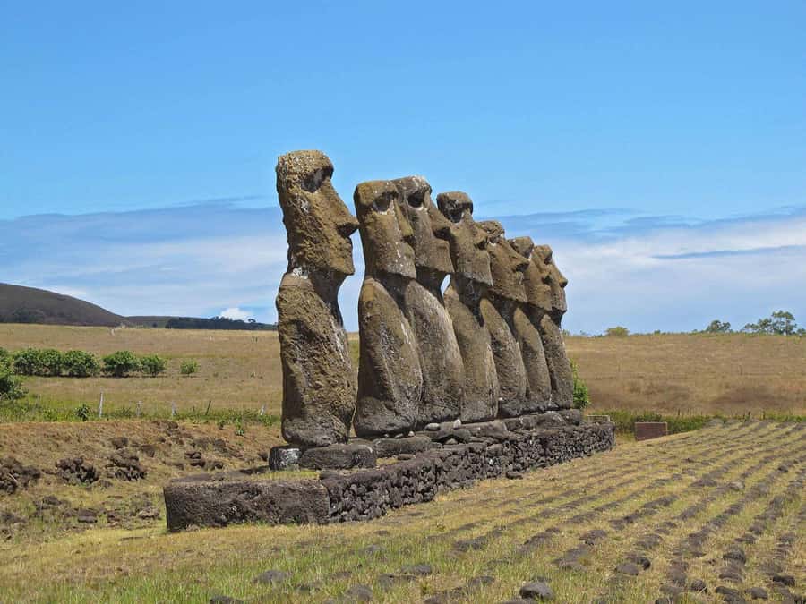 Volcanic Refuges: Excursion to Underground Civilization - Guide quality: why friendly, clear interpretation matters in caves